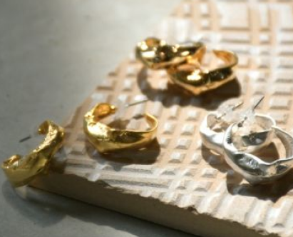 さっこ♥SALE中！！ページ KAMIDE KEIGO | トイレについてくる。 #工ドワード #狆 #japanesechin